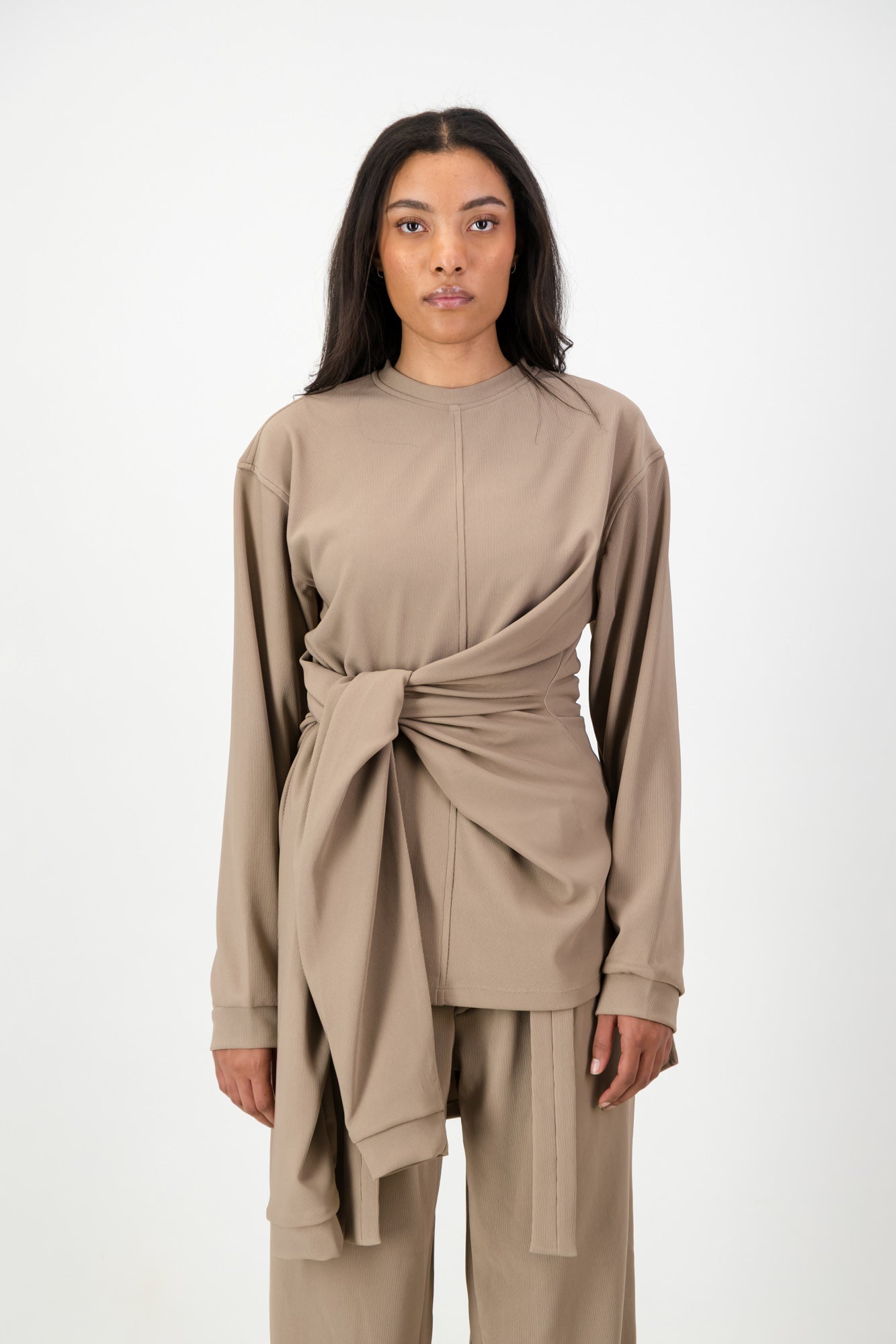 KNOTTED LONG SLEEVE T-SHIRT BROWN