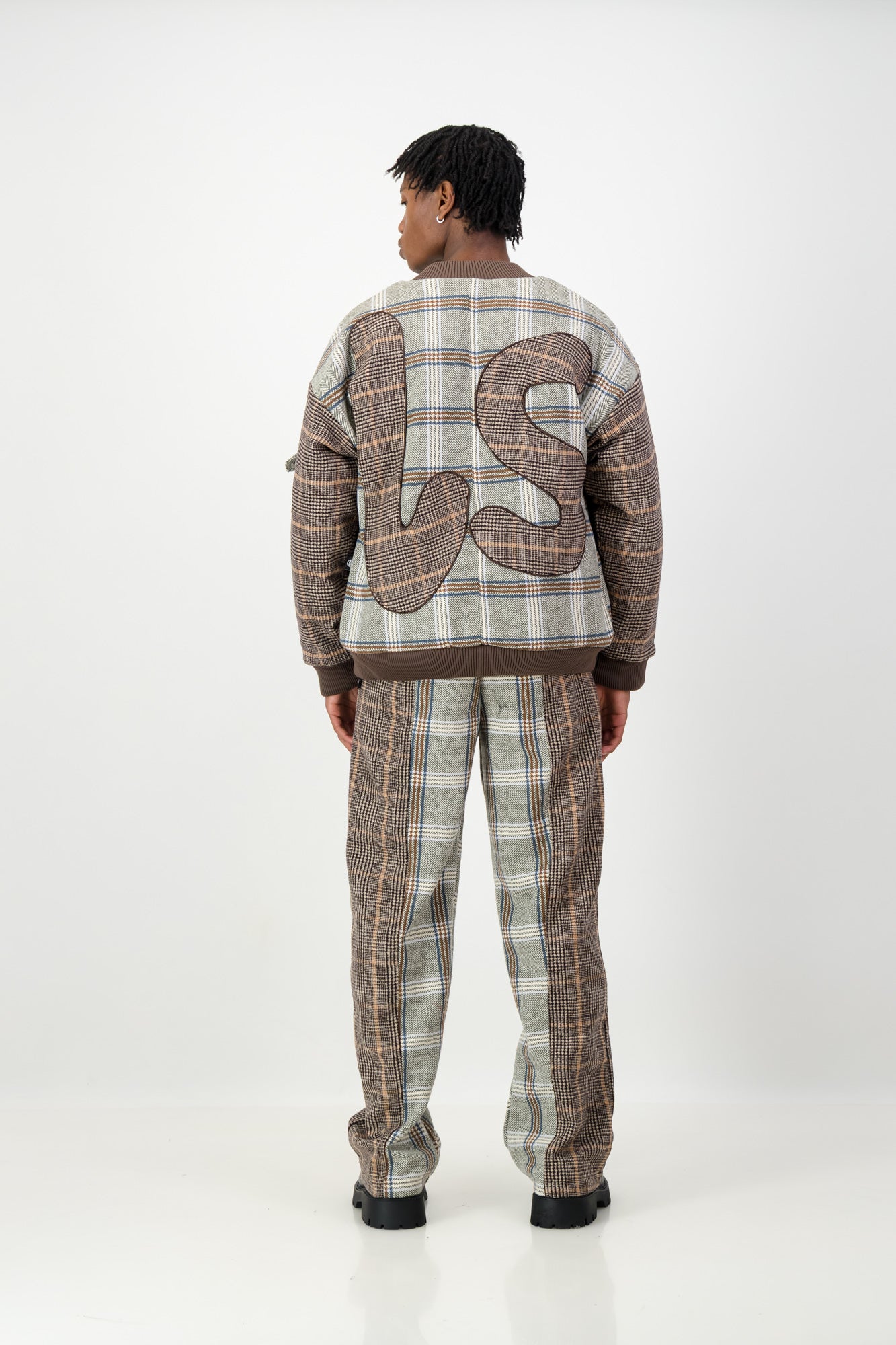 TWO TONE RELAXED PANELED PANTS