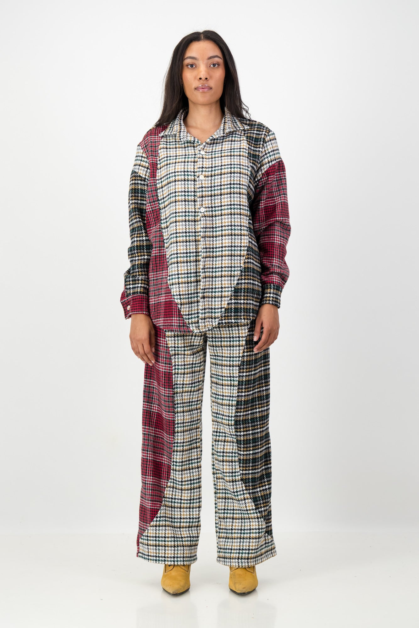 CURVE PANELED PANTS