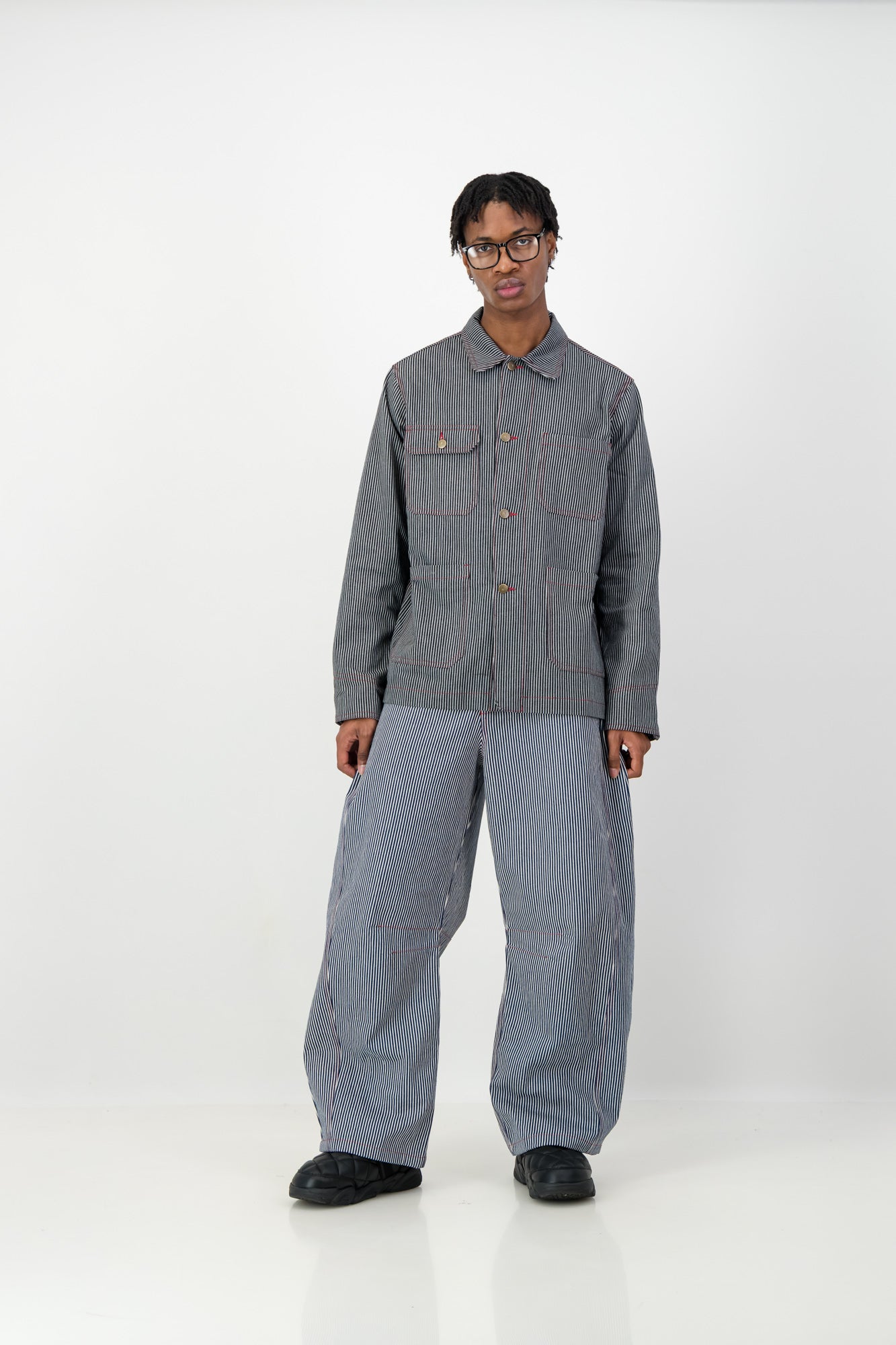 STRIPPED BARREL LEG JEANS