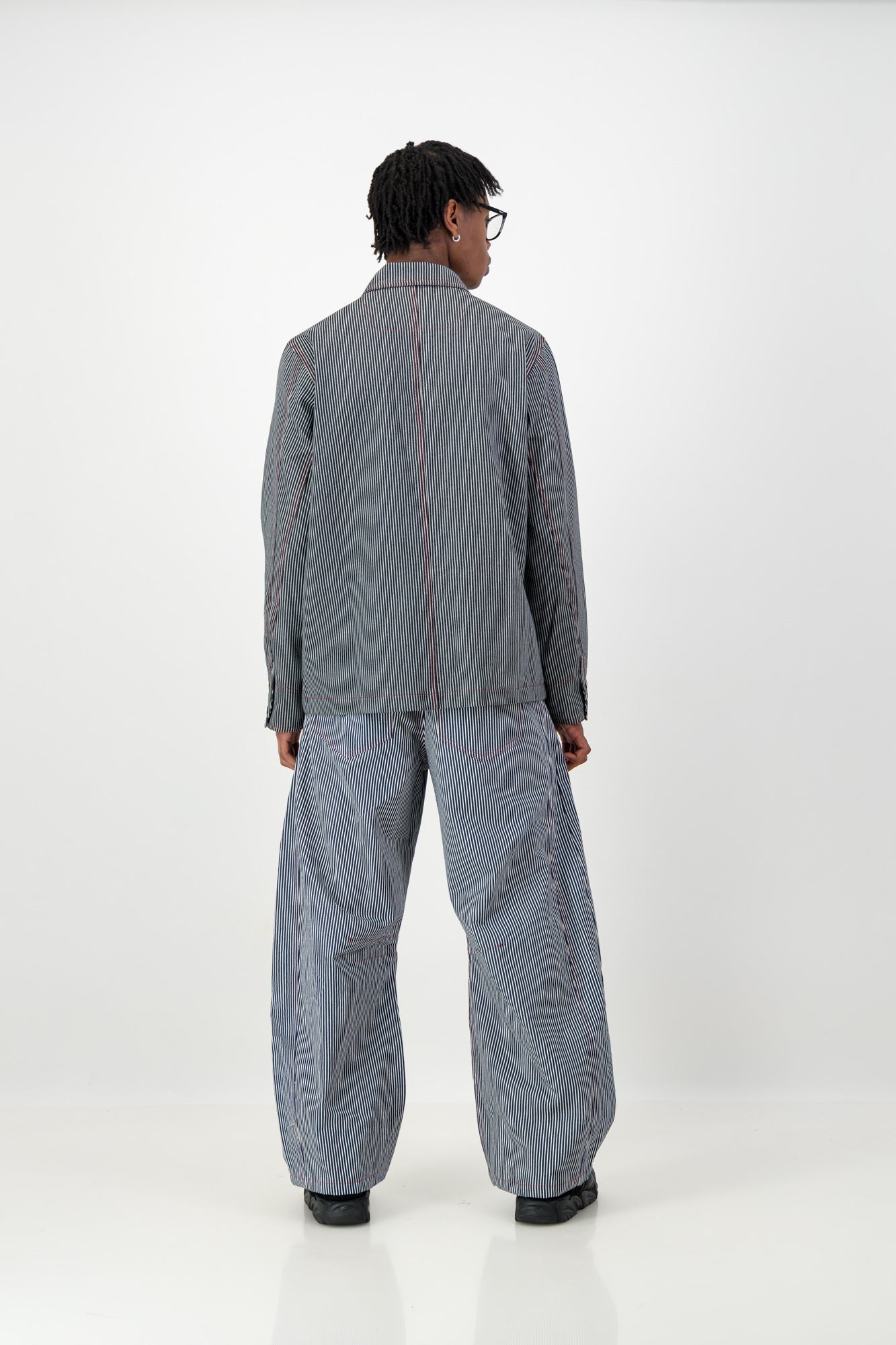 STRIPPED BARREL LEG JEANS