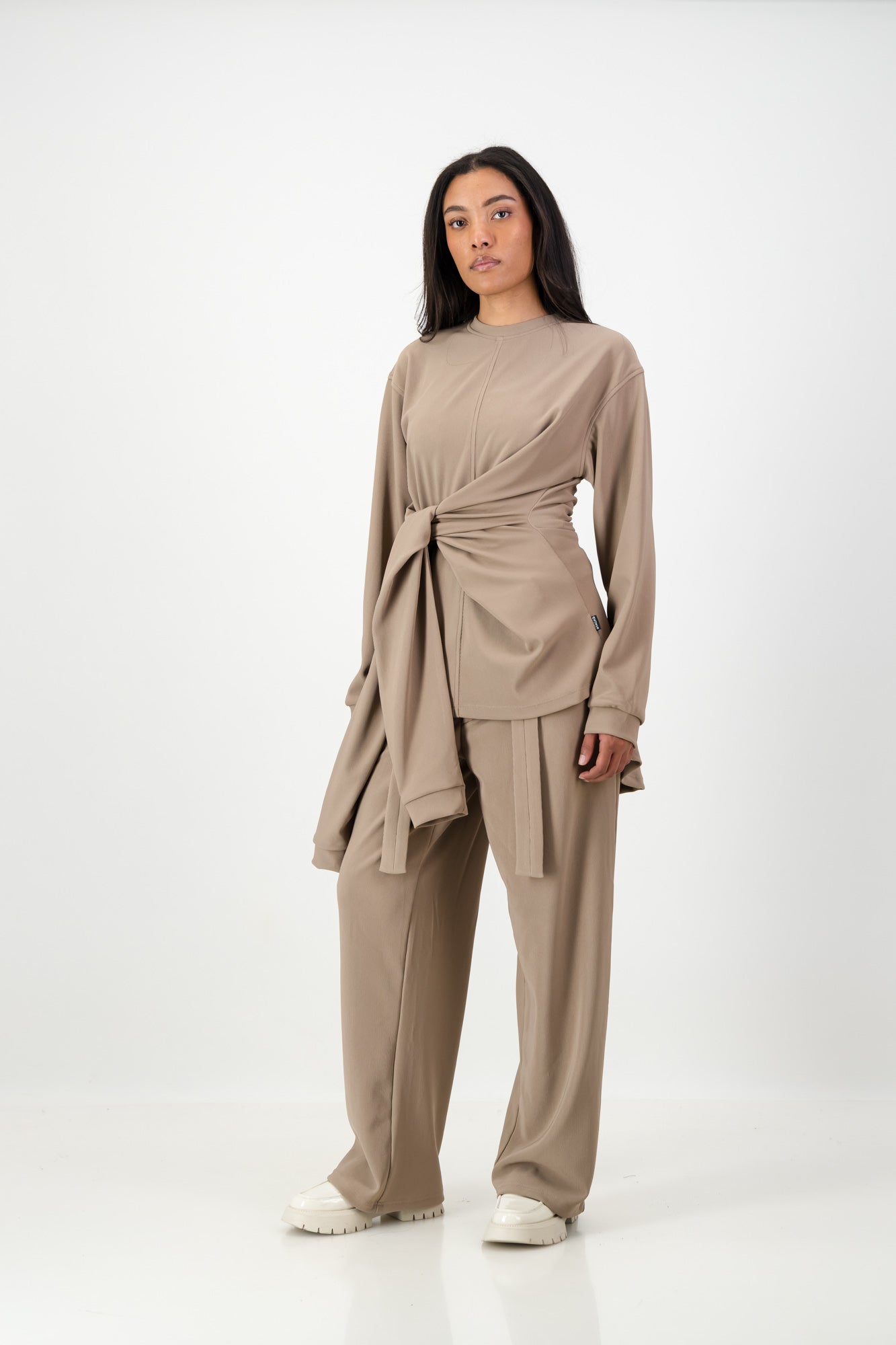 ADJUSTABLE WAIST PLEATED PANTS BROWN