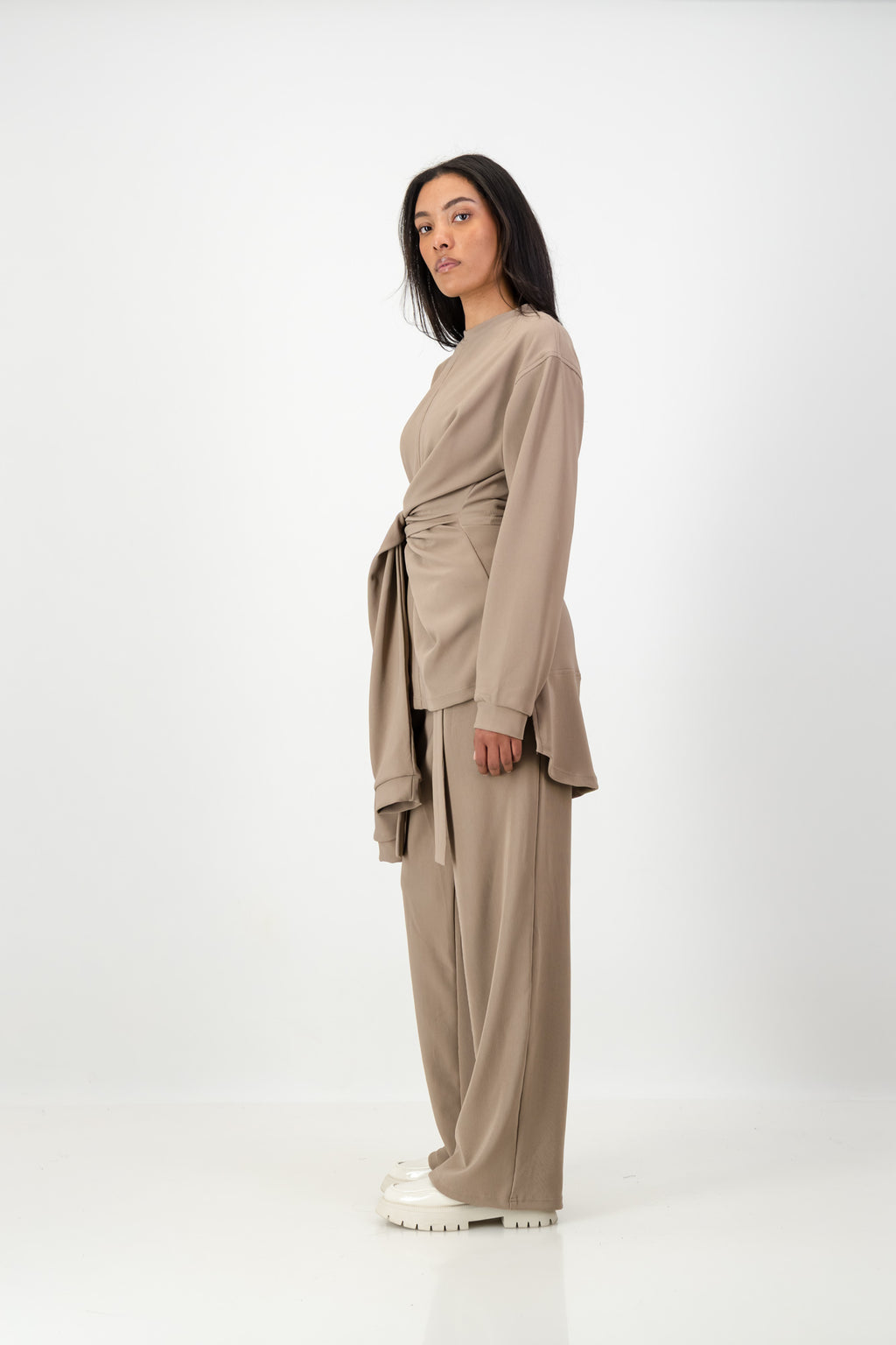 ADJUSTABLE WAIST PLEATED PANTS BROWN