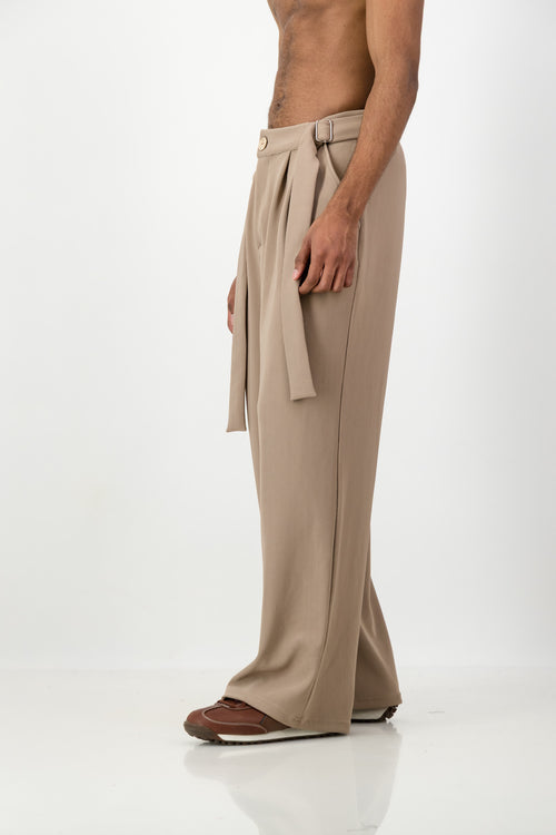 ADJUSTABLE WAIST PLEATED PANTS BROWN