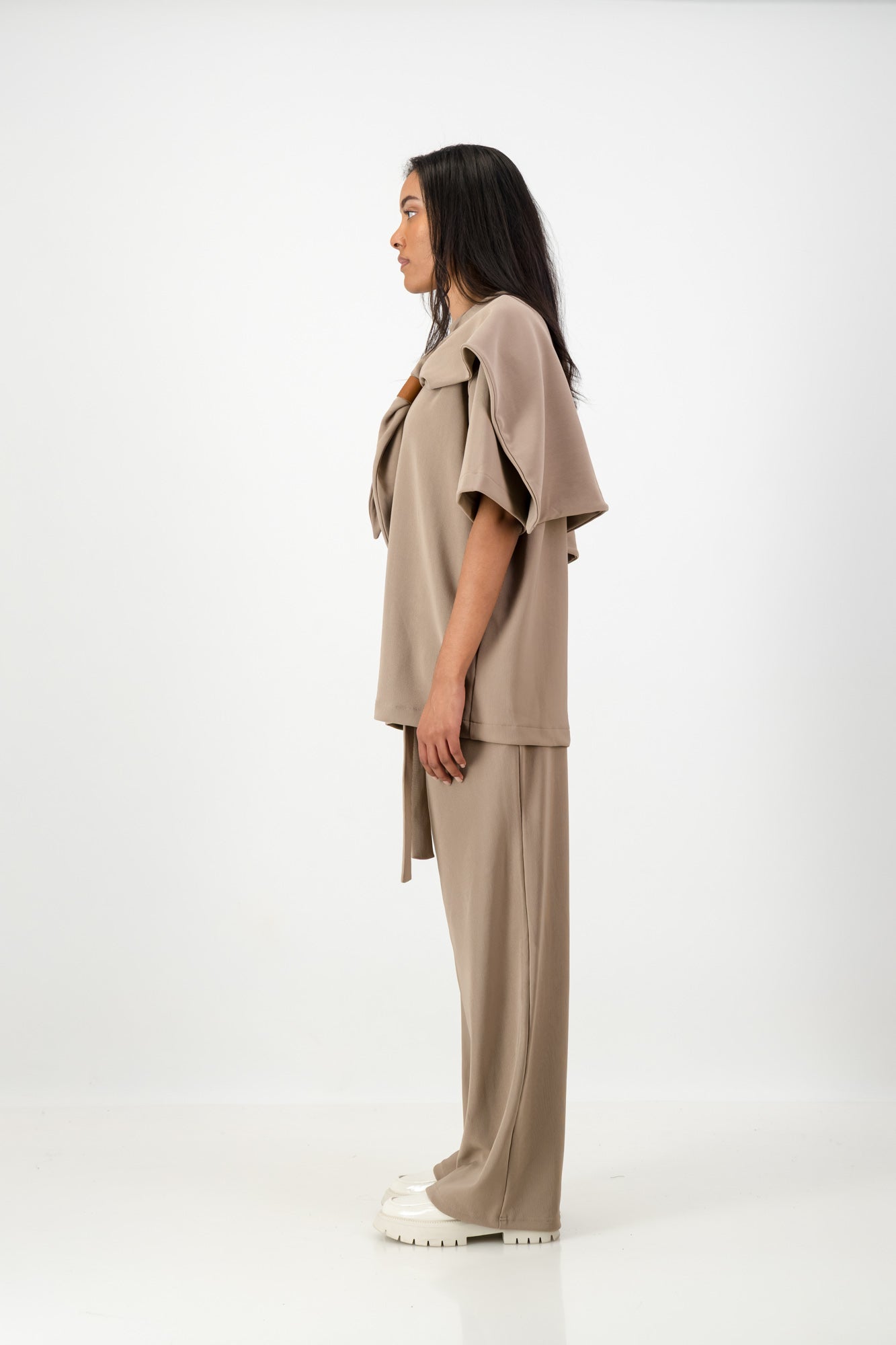 KNOTTED SCARF T-SHIRT BROWN