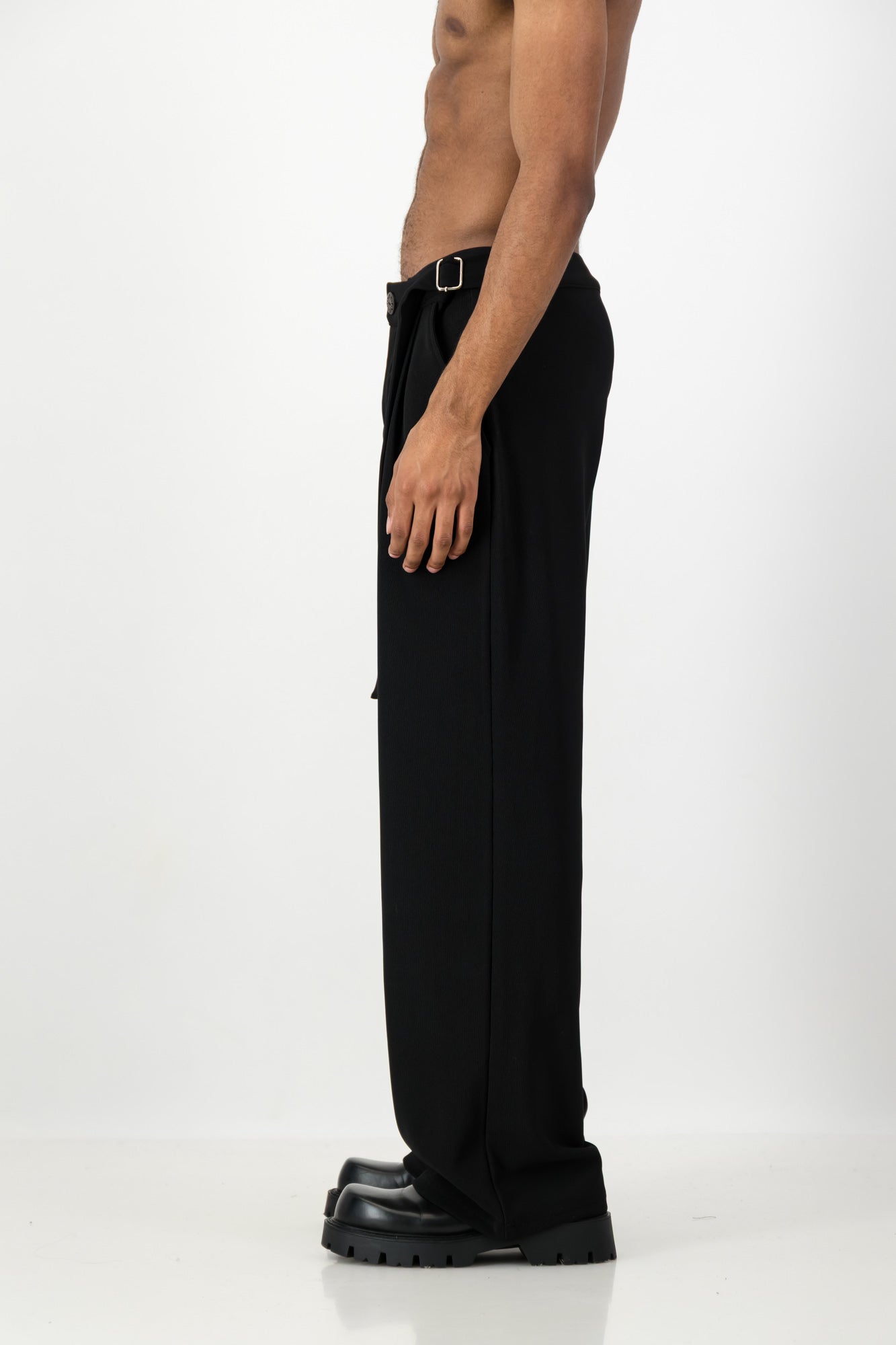 ADJUSTABLE WAIST PLEATED PANTS BLACK