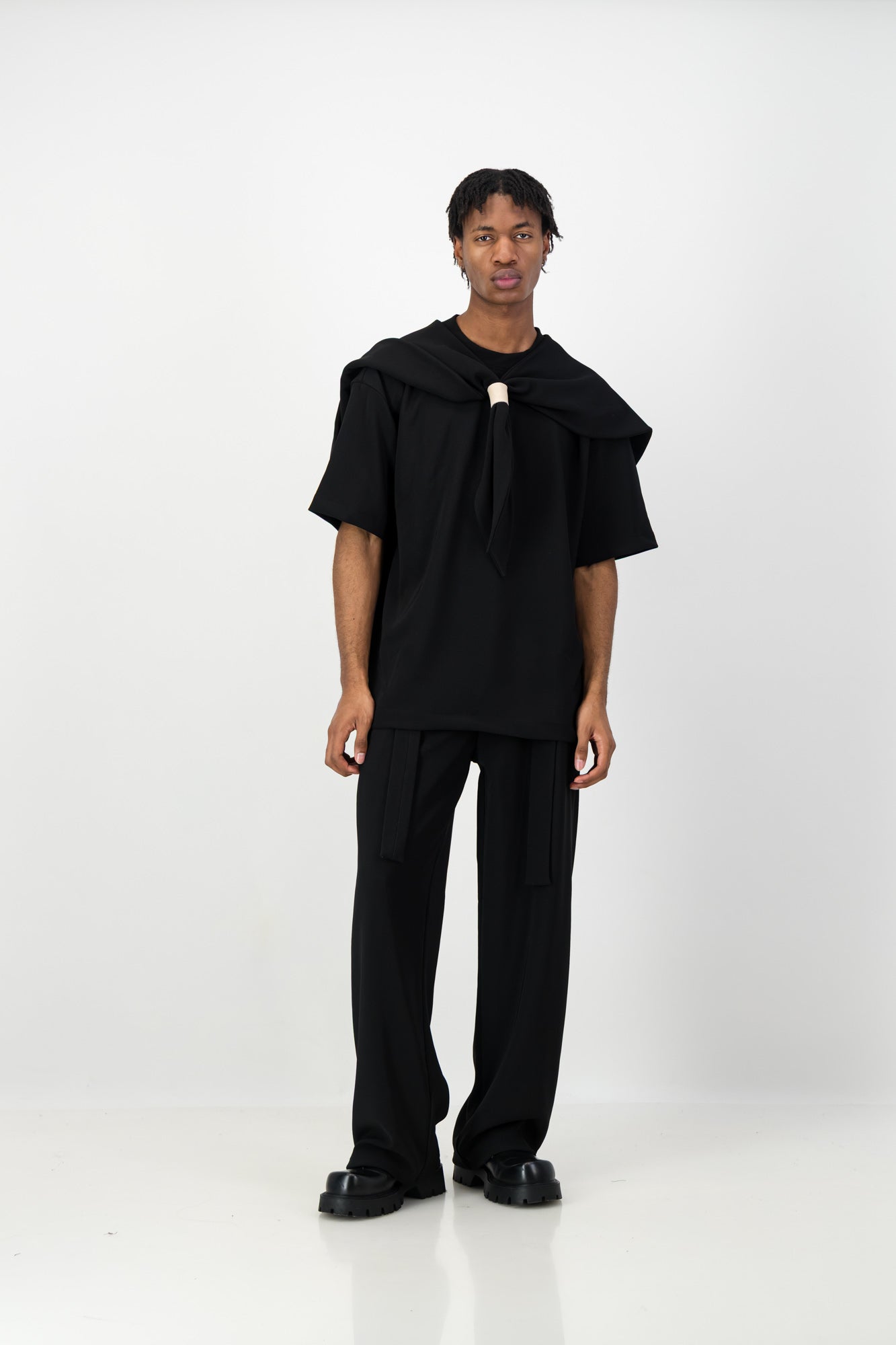 ADJUSTABLE WAIST PLEATED PANTS BLACK
