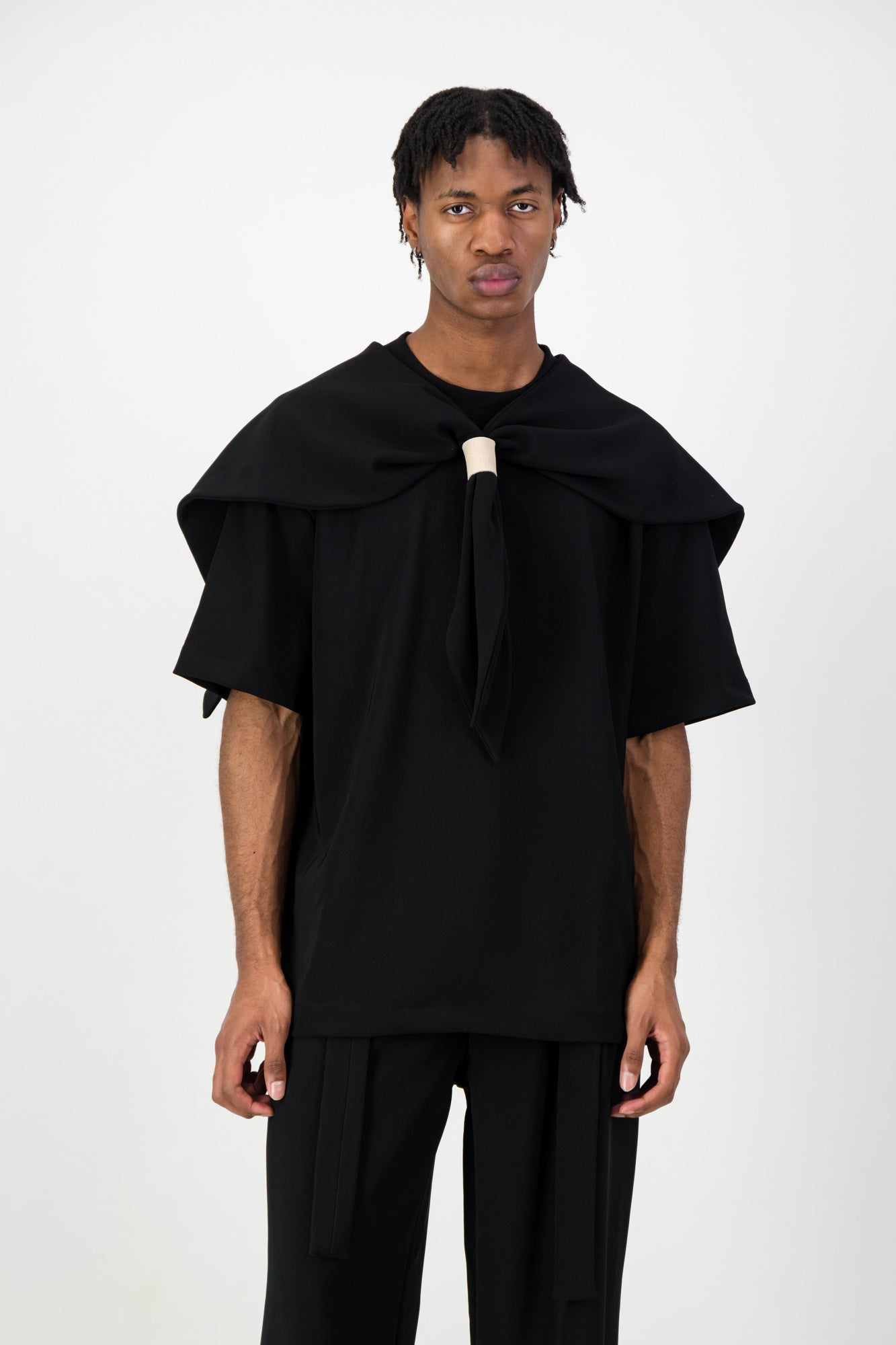 KNOTTED SCARF T-SHIRT BLACK